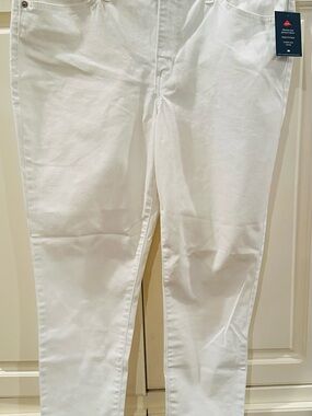 crown & ivy White Skinny Jeans